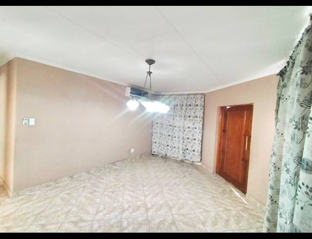 3 BEDROOM HOUSE FOR SALE IN IVY PARK